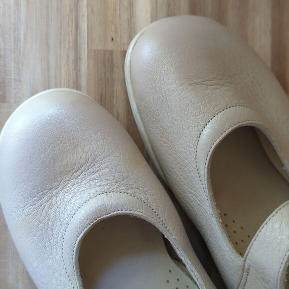 Cabin Creek Woman's Leather Mary Jane Shoes 6.5 - Picture 8 of 8